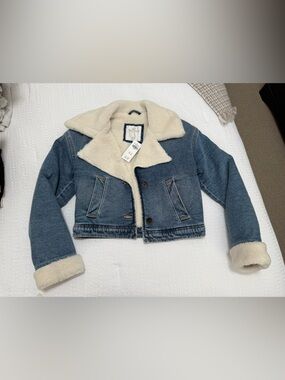 Hollister Blue Denim Jean Jacket with Cream Sherpa Lining